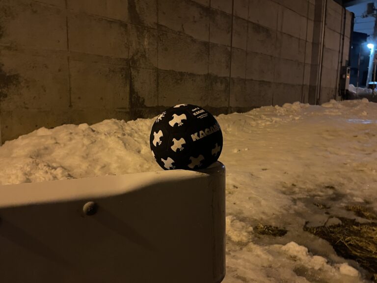 フリースタイルフットボール専用ボールとは？KAGARIが生み出す唯一無二